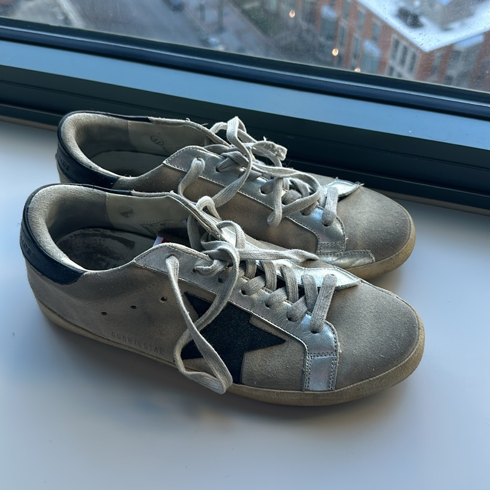 Golden Goose Sneakers - Picture 4 of 8